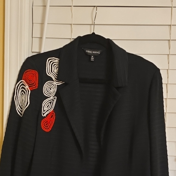 Ming Wang Black and Red Blazer with Decorative Patterns - Picture 3 of 11